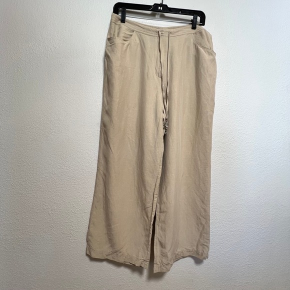 Liz Claiborne Pants - Liz Claiborne Tabitha Silk Linen Tan Wide Leg Capri Pants‎ Size 14